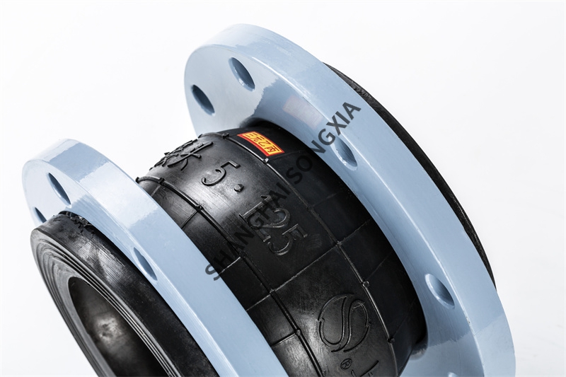 DN125二次增壓設(shè)備橡膠接頭的優(yōu)勢(shì)體現(xiàn)在哪里？